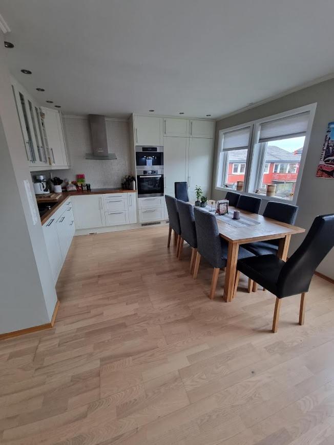 Private Guest Room In Cozy Apartment Trondheim Bagian luar foto