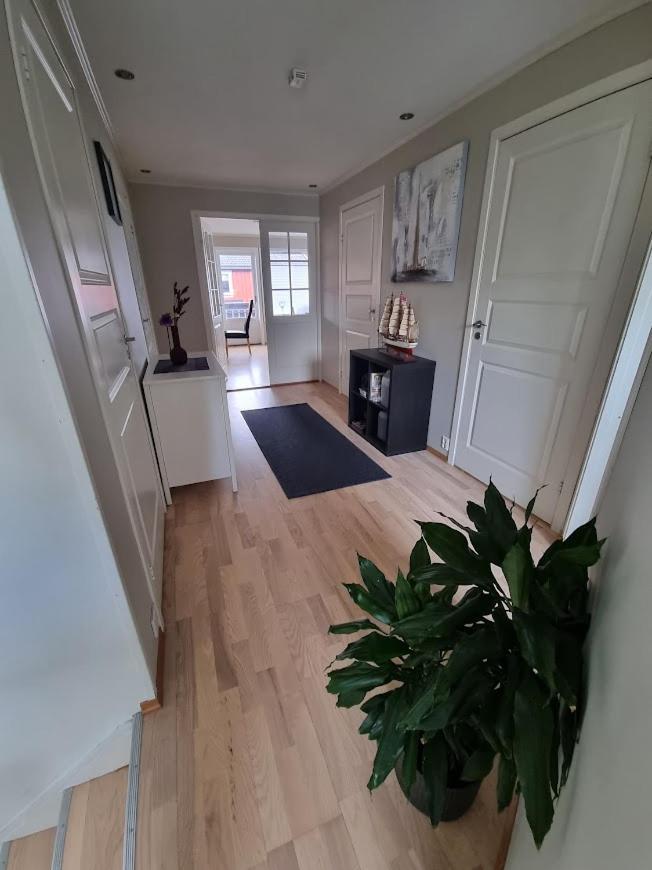 Private Guest Room In Cozy Apartment Trondheim Bagian luar foto