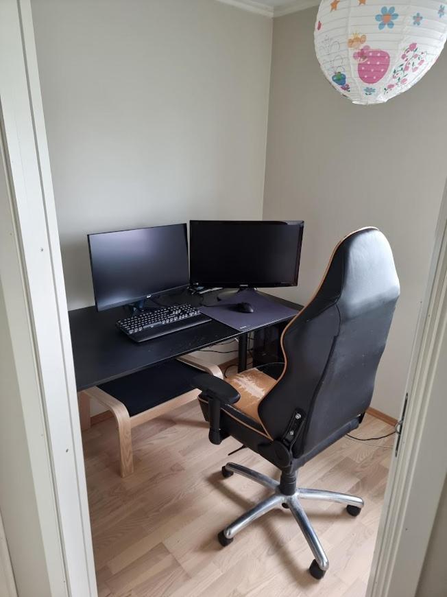 Private Guest Room In Cozy Apartment Trondheim Bagian luar foto
